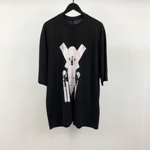 Load image into Gallery viewer, 20ss Owen seak Men T Shirt 100%Cotton Gothic Style Men's Clothing Oversized Tops Tees Hip Hop Summer Women Black White T Shirt
